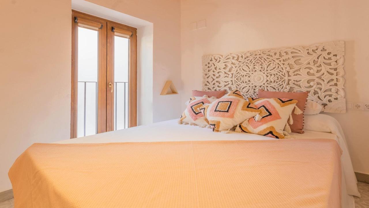 Apartamentos Miguel De Cervantes Centro コルドバ エクステリア 写真