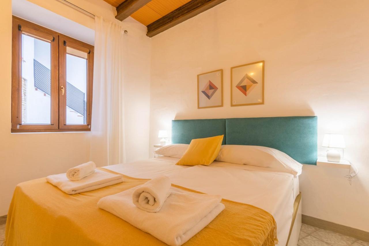 Apartamentos Miguel De Cervantes Centro コルドバ エクステリア 写真