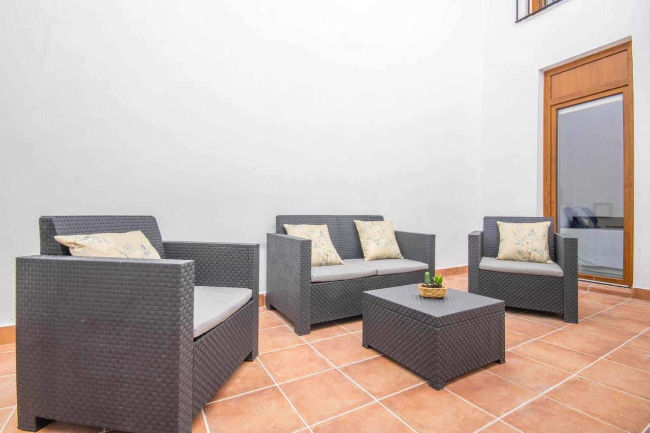 Apartamentos Miguel De Cervantes Centro コルドバ エクステリア 写真