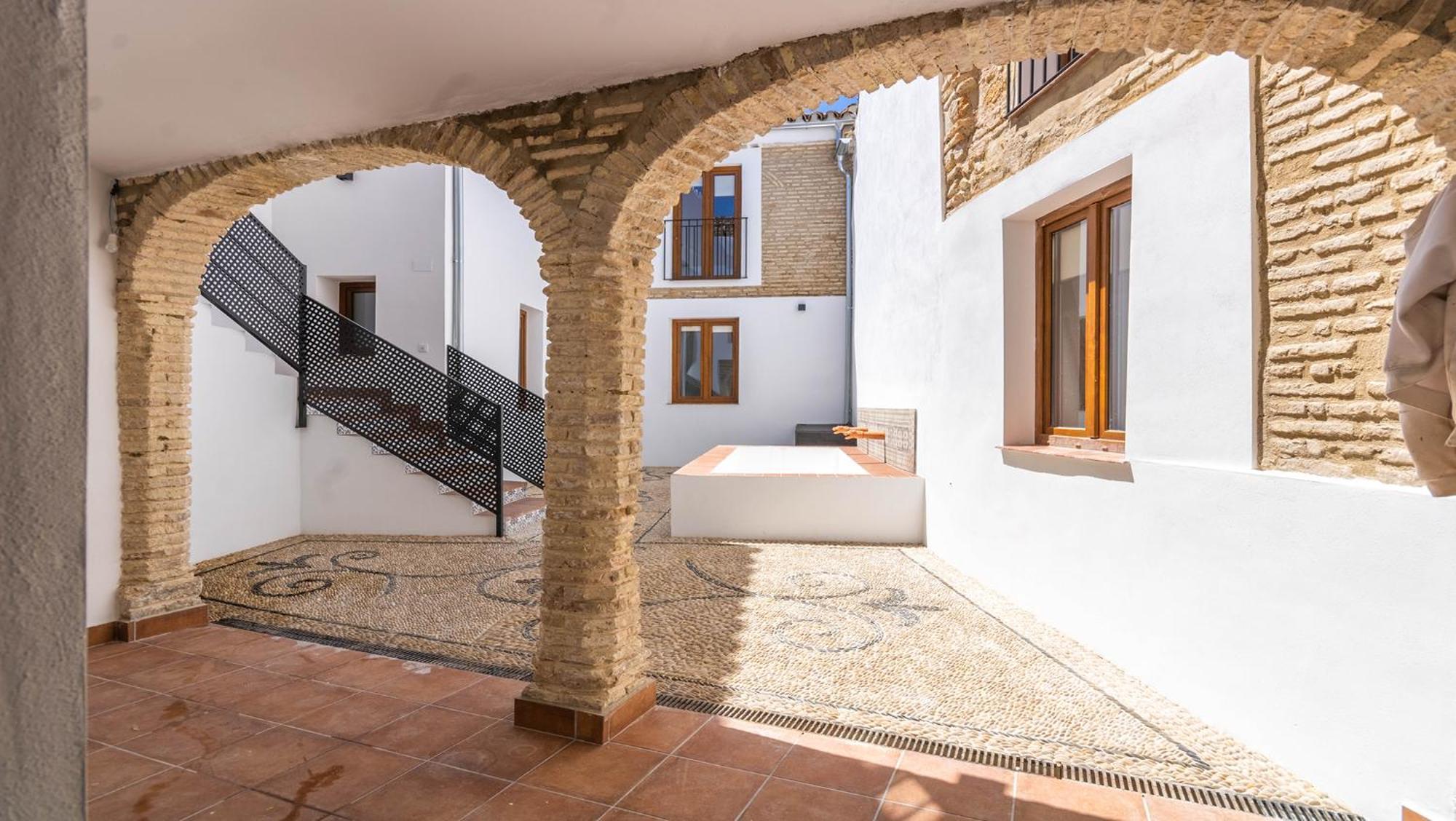 Apartamentos Miguel De Cervantes Centro コルドバ エクステリア 写真