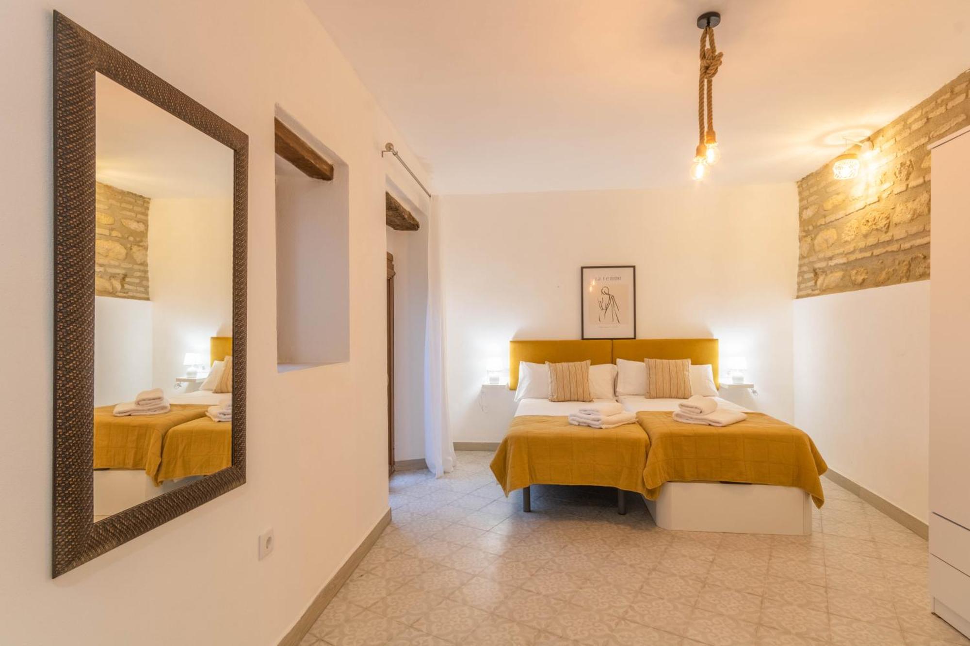 Apartamentos Miguel De Cervantes Centro コルドバ エクステリア 写真