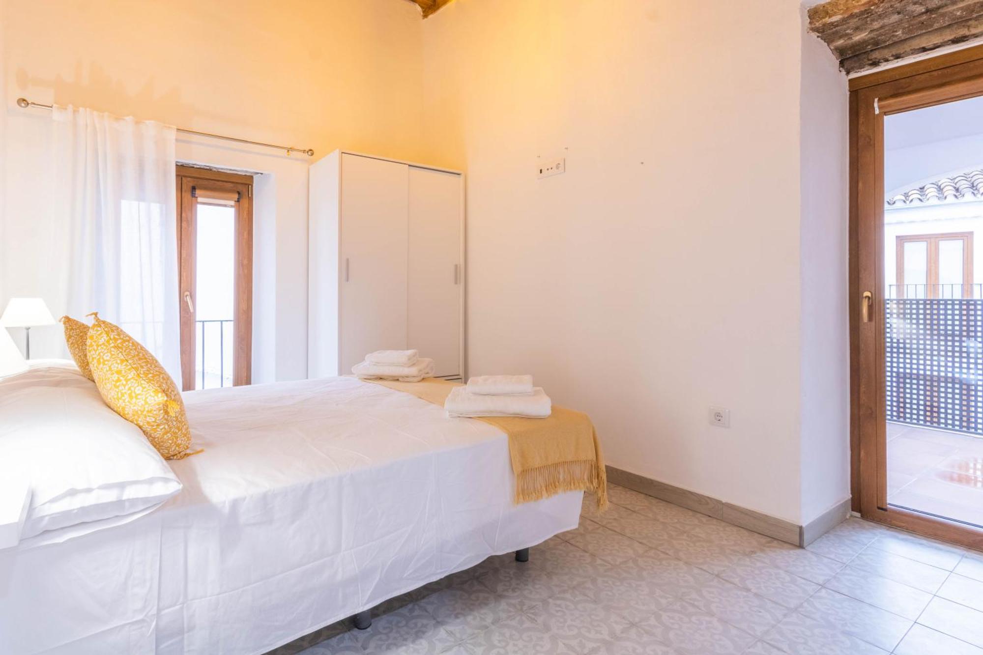 Apartamentos Miguel De Cervantes Centro コルドバ エクステリア 写真
