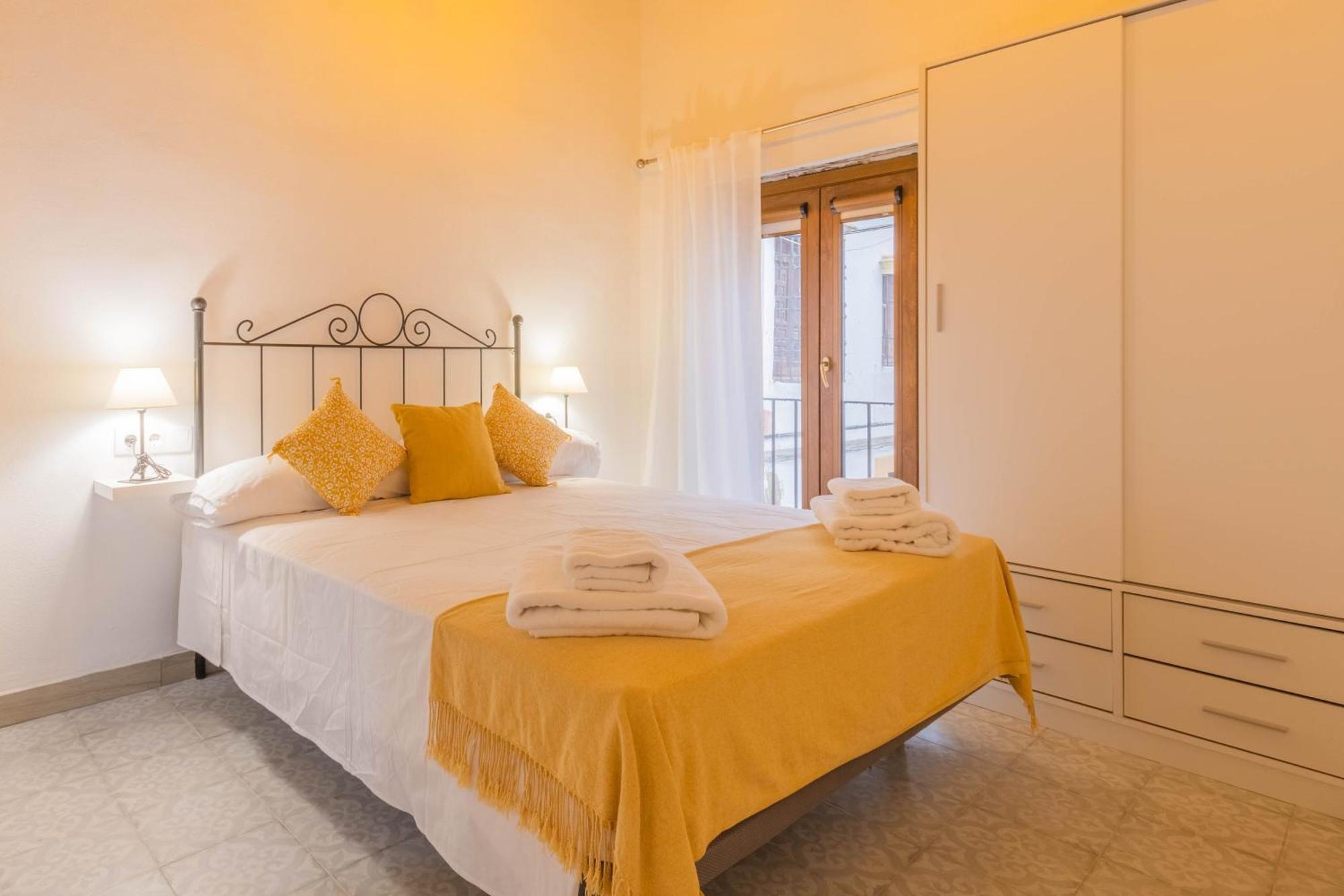 Apartamentos Miguel De Cervantes Centro コルドバ エクステリア 写真