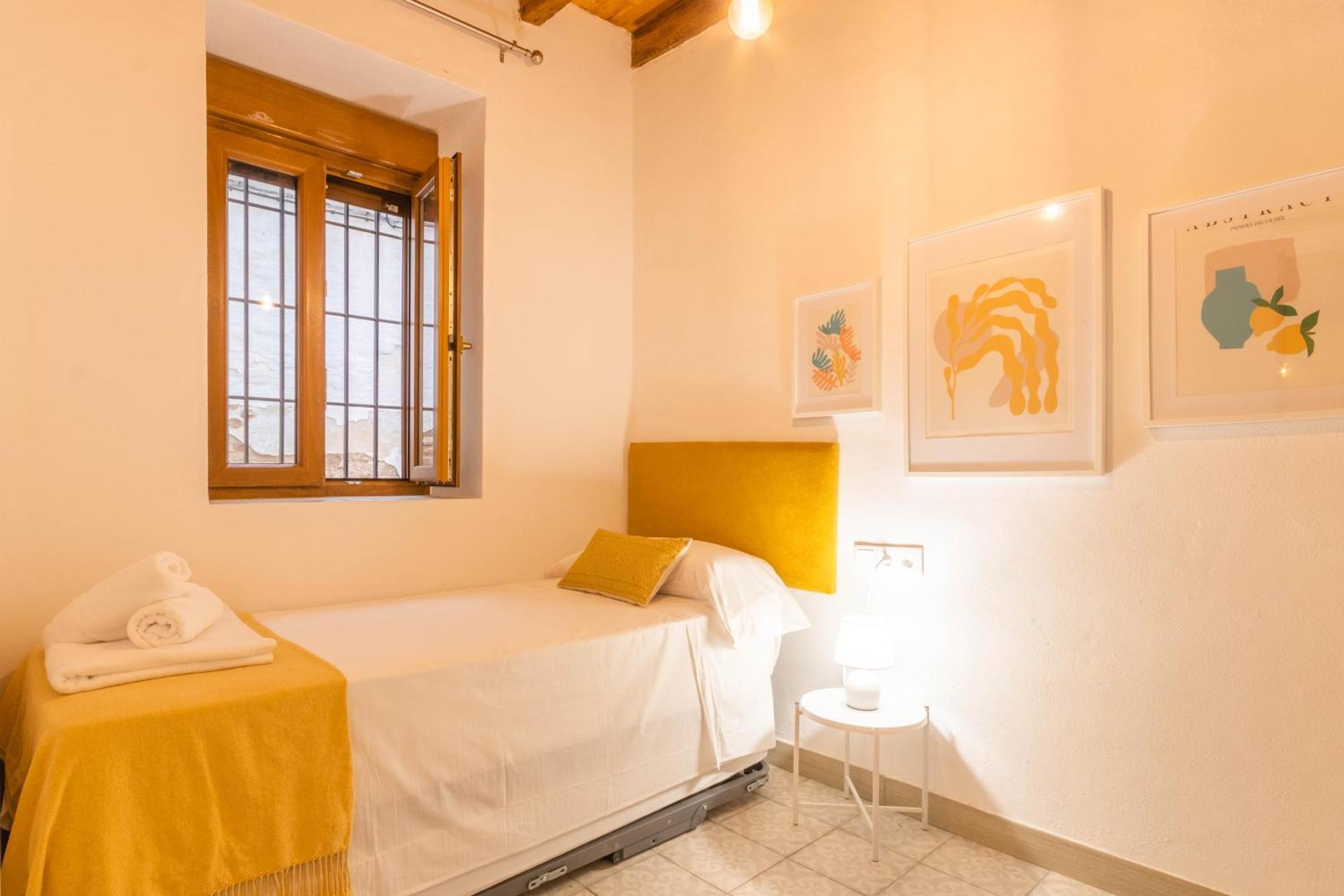 Apartamentos Miguel De Cervantes Centro コルドバ エクステリア 写真